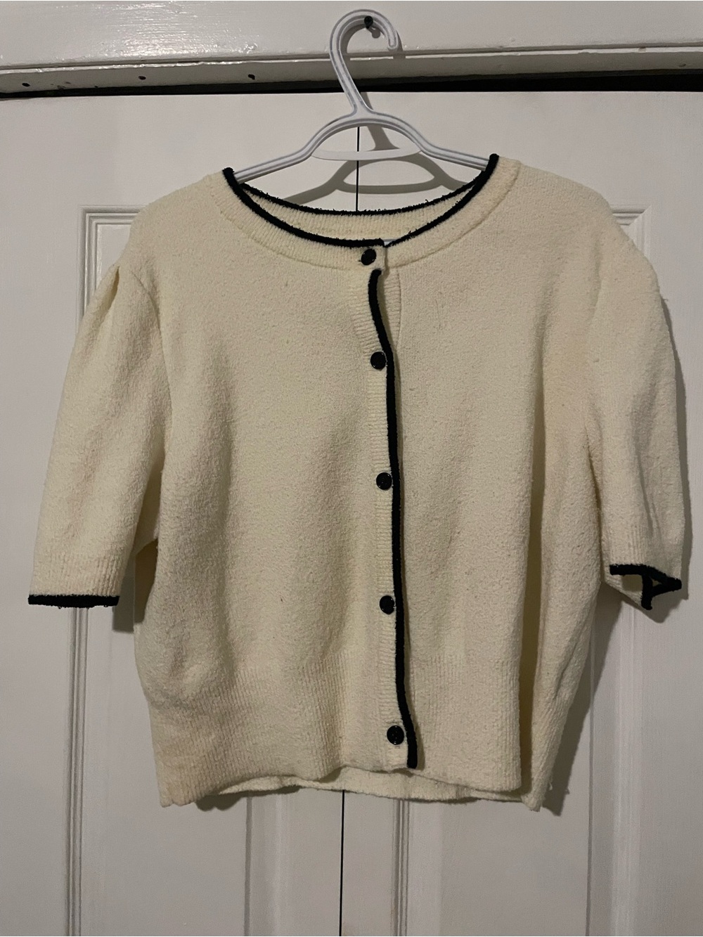 Marled Cream Short-Sleeve Cardigan with Black Trim